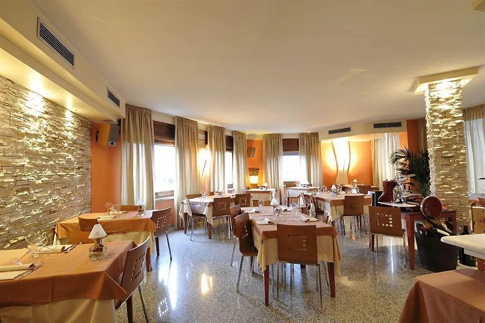 Hotel Al Sole - Enjoy Holiday Cavaion Veronese 3*,
