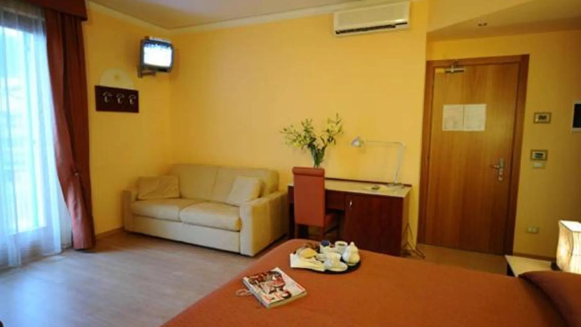 Hotel Al Sole Cavaion Veronese 3*,  Italia