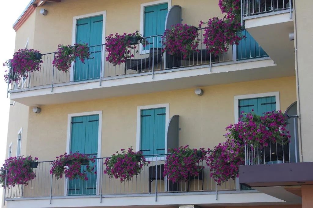 Hotel Al Sole Cavaion Veronese 3*,  Italia